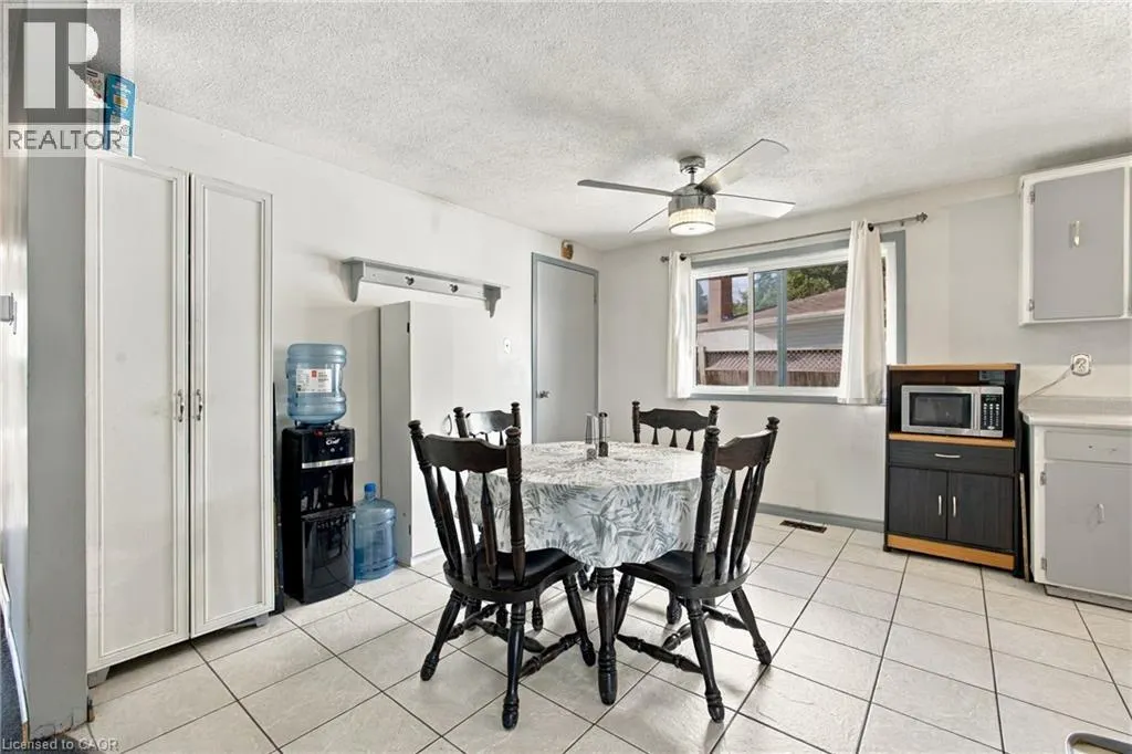 135 CEDARHILL Crescent