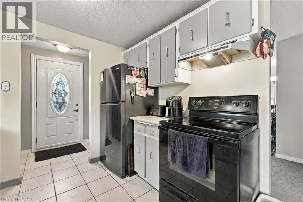 135 CEDARHILL Crescent