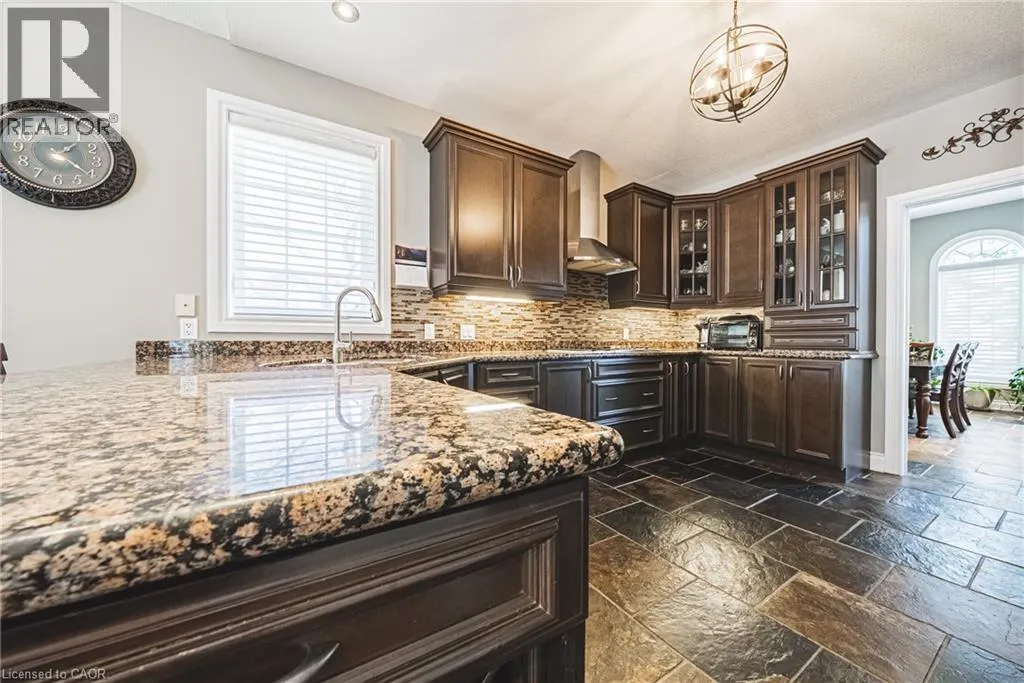 137 PINEHILL Drive