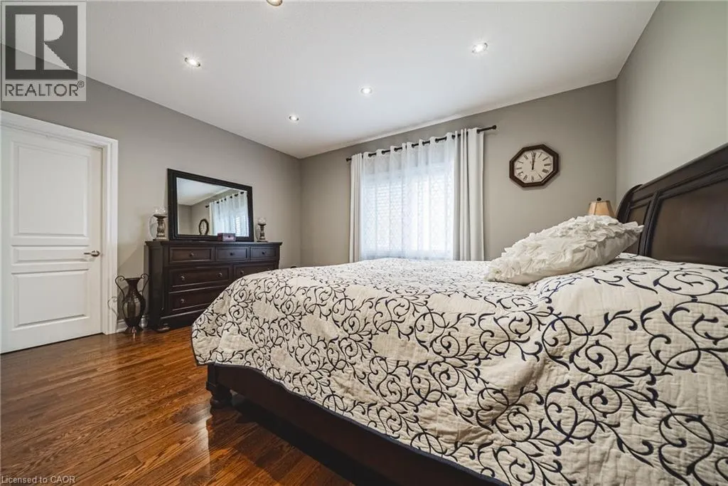 137 PINEHILL Drive