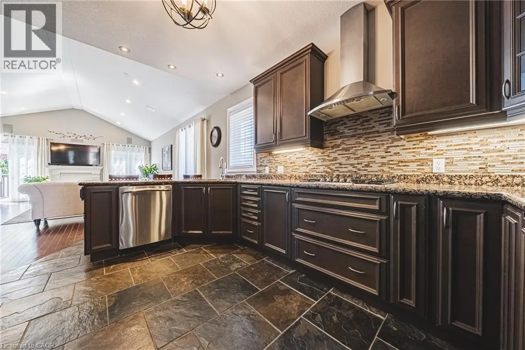 137 PINEHILL Drive