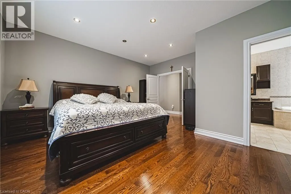 137 PINEHILL Drive