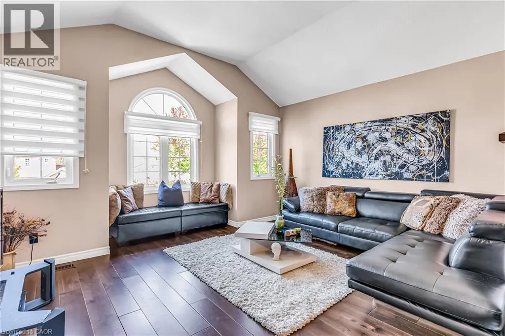193 MOUNTAIN LAUREL Crescent