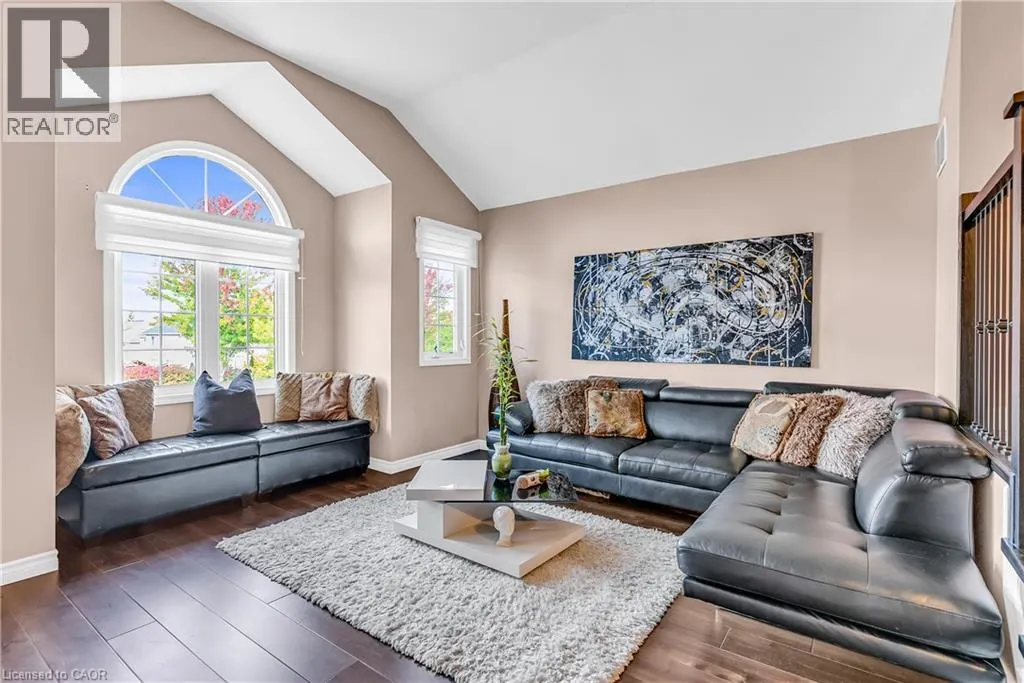 193 MOUNTAIN LAUREL Crescent