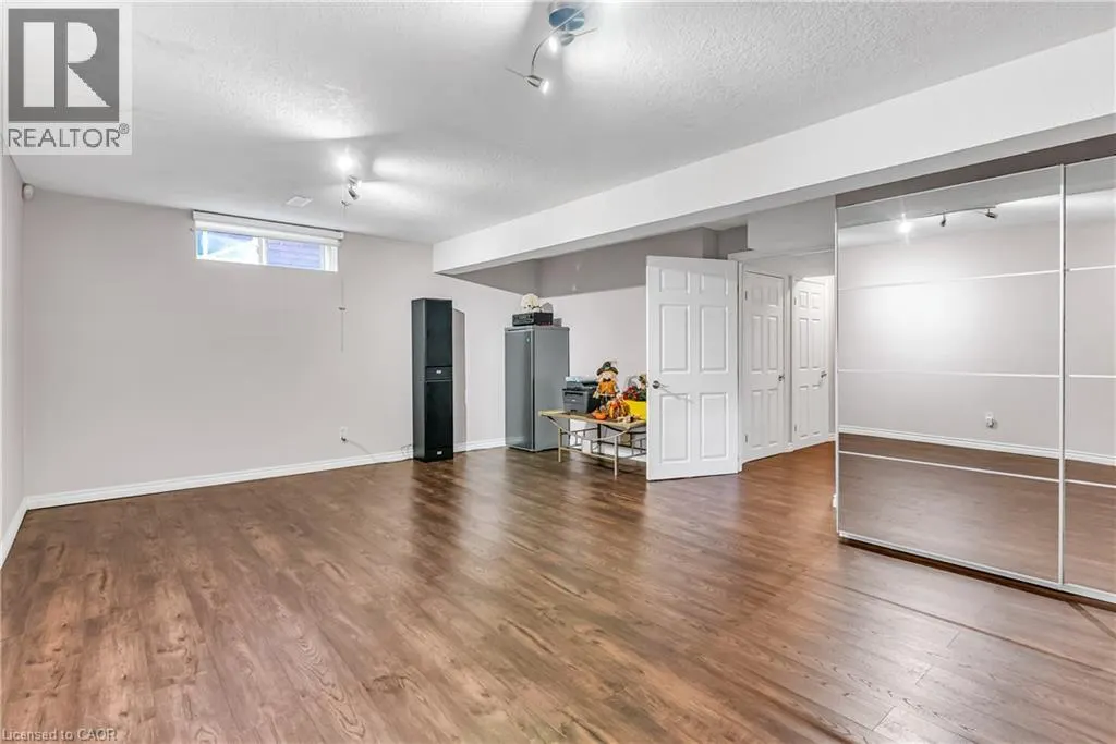193 MOUNTAIN LAUREL Crescent