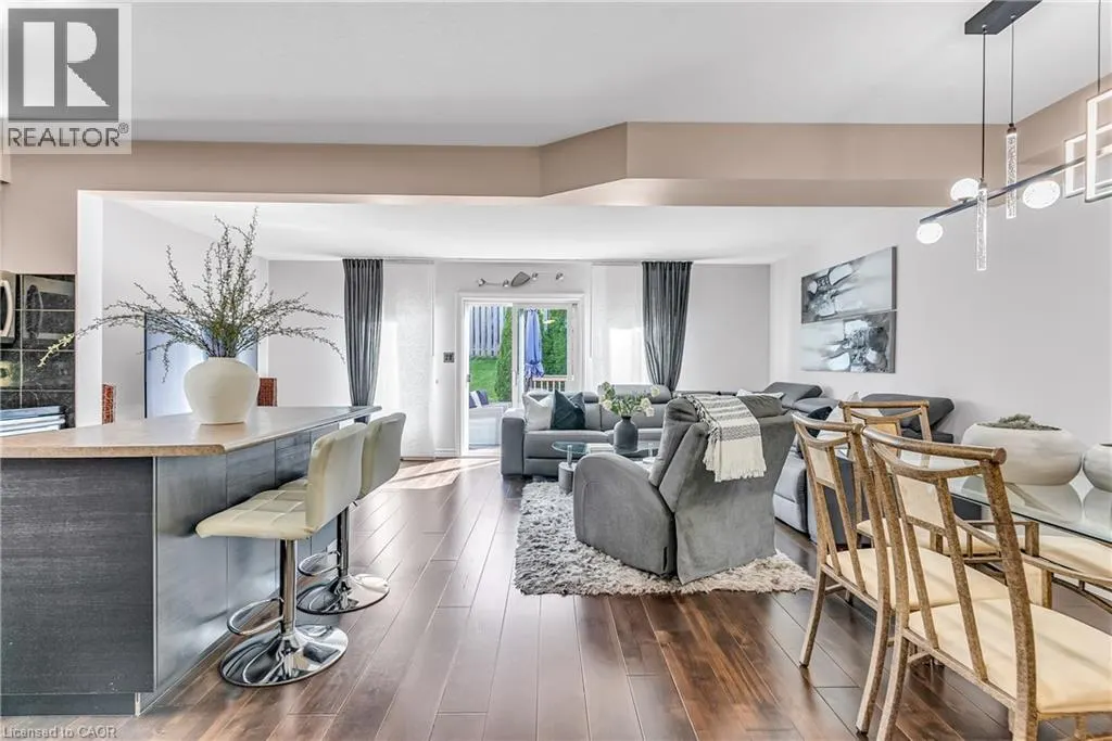 193 MOUNTAIN LAUREL Crescent
