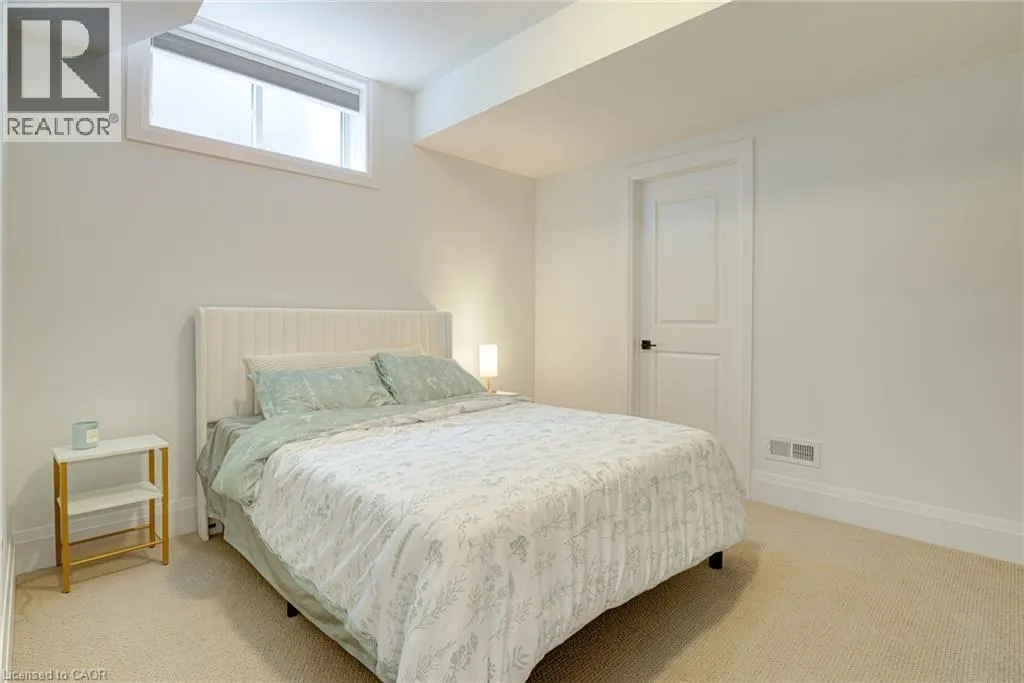90 MARGARET Avenue N Unit# A #A