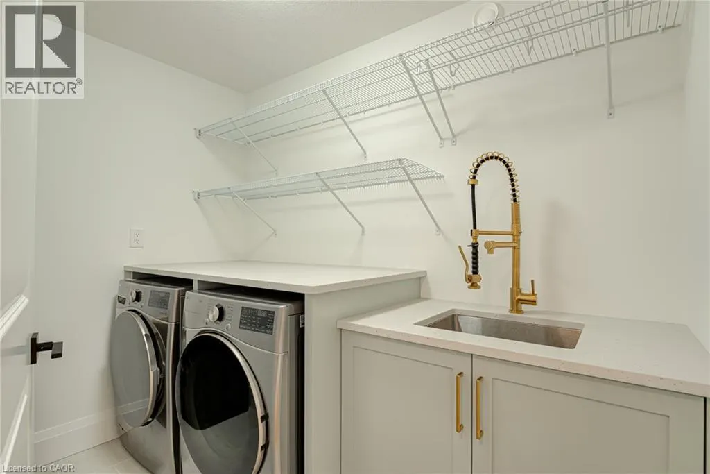 90 MARGARET Avenue N Unit# A #A