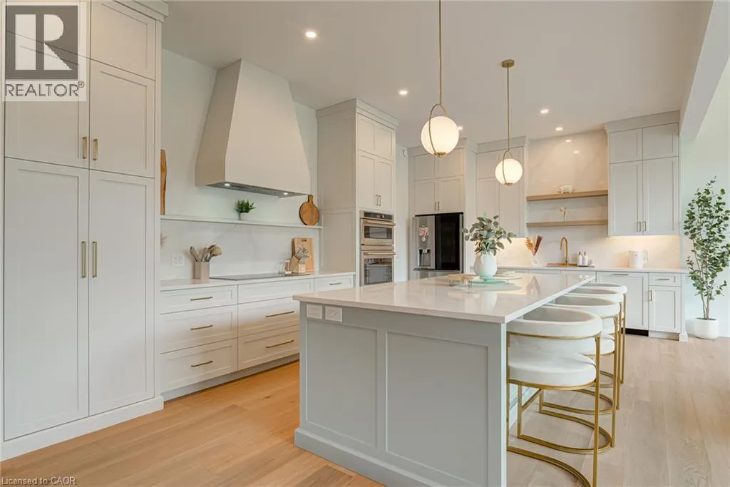 90 MARGARET Avenue N Unit# A #A