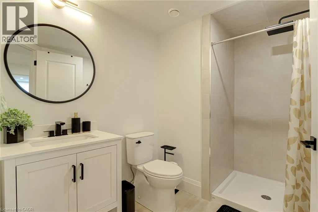 90 MARGARET Avenue N Unit# A #A