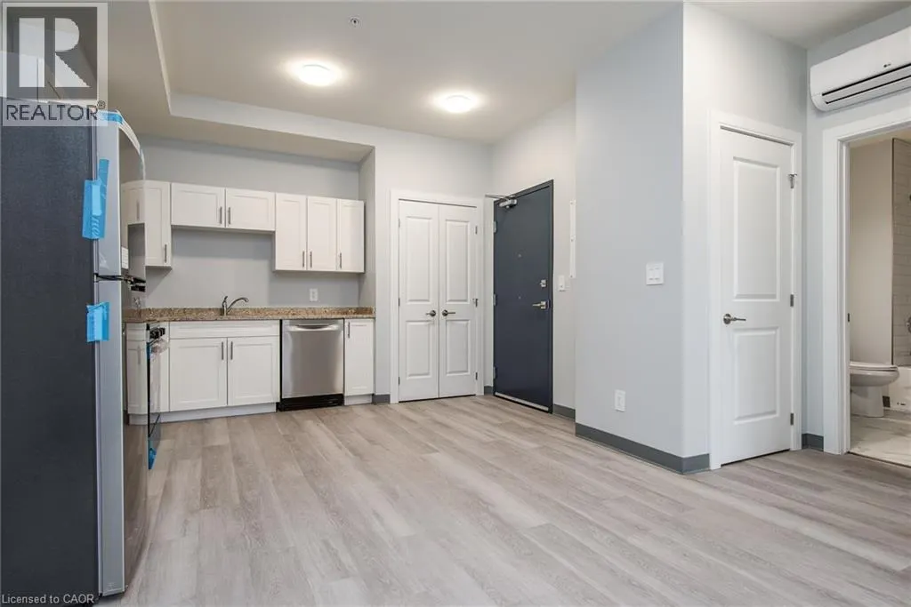 10 QUEEN Street Unit# 203 #203