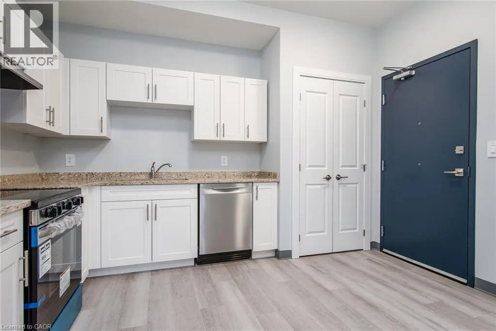 10 QUEEN Street Unit# 203 #203