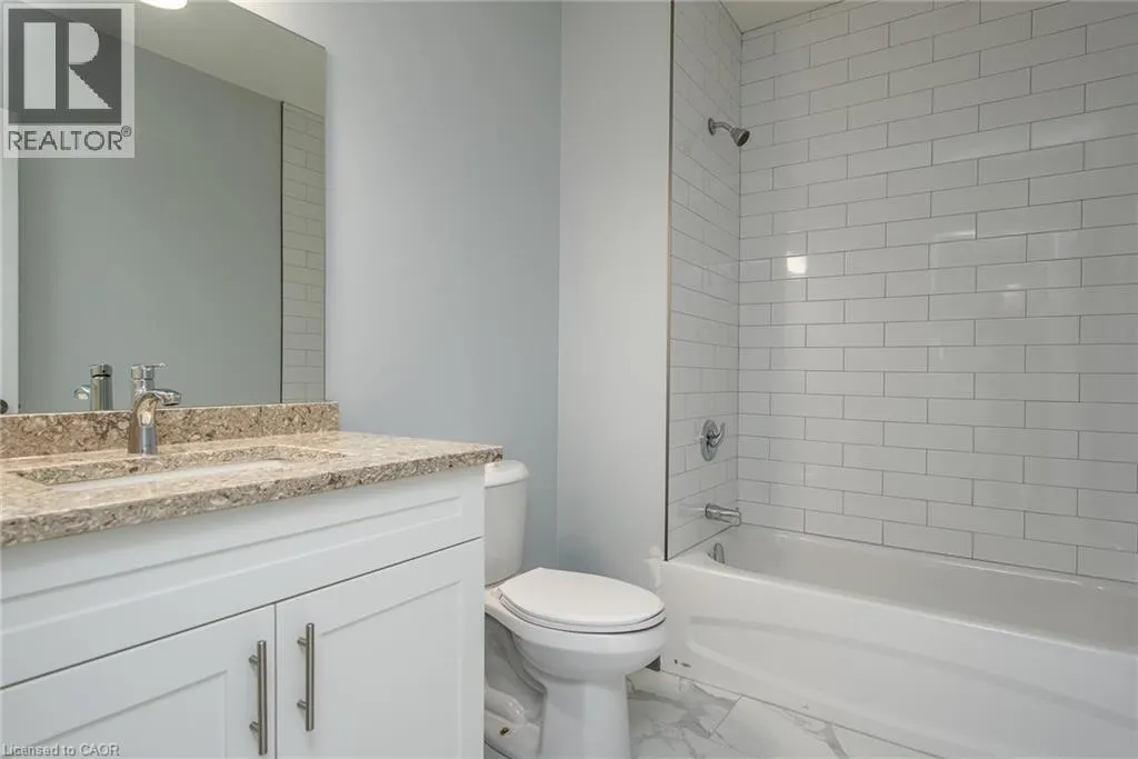 10 QUEEN Street Unit# 203 #203