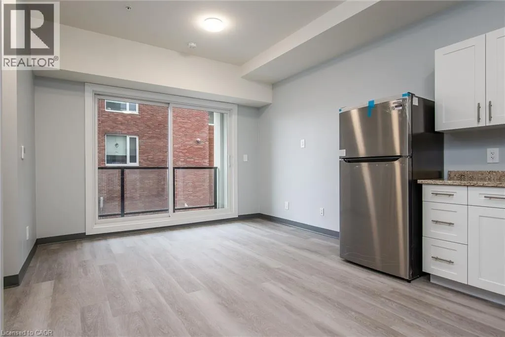 10 QUEEN Street Unit# 203 #203