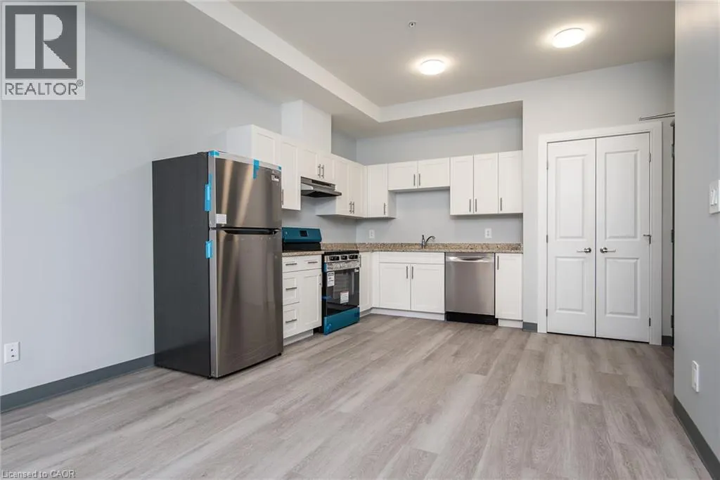 10 QUEEN Street Unit# 203 #203