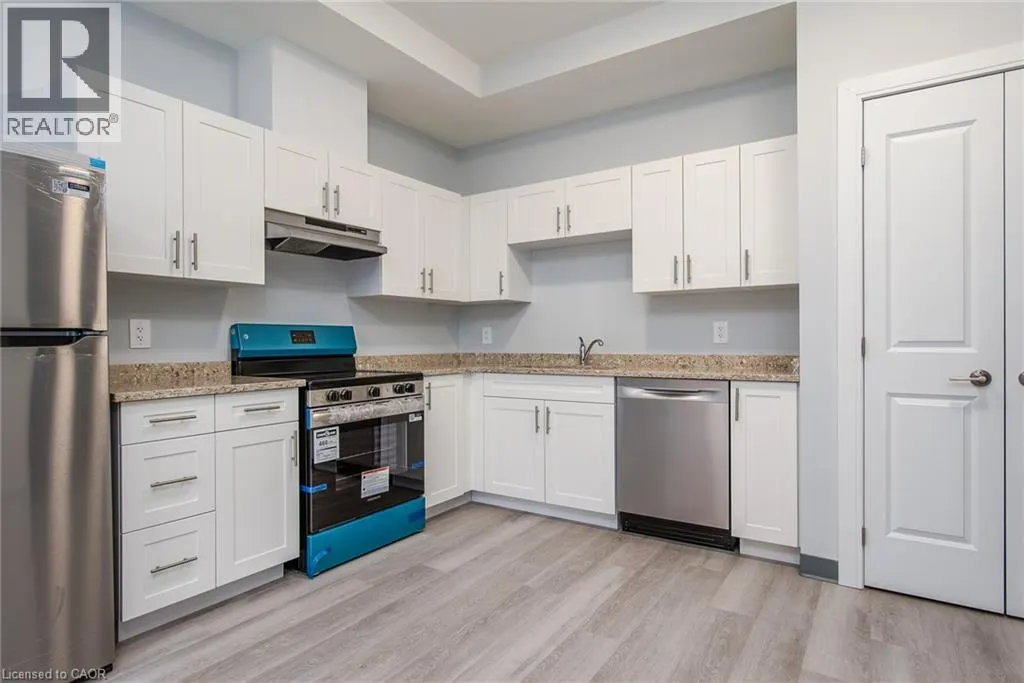 10 QUEEN Street Unit# 203 #203