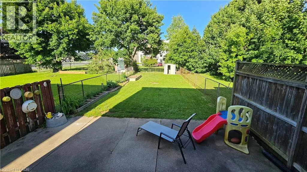 4 PARKSIDE Drive