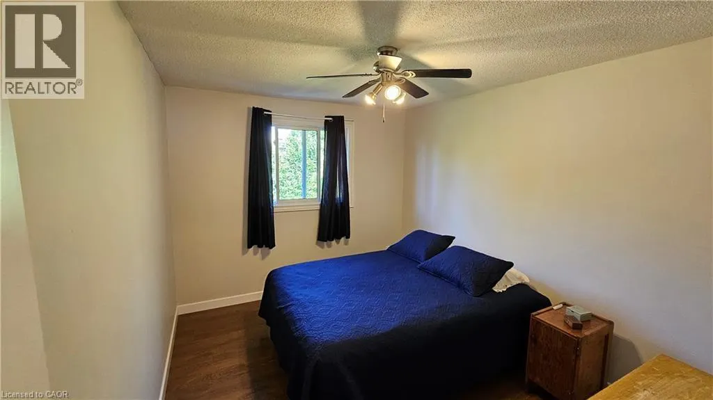 4 PARKSIDE Drive
