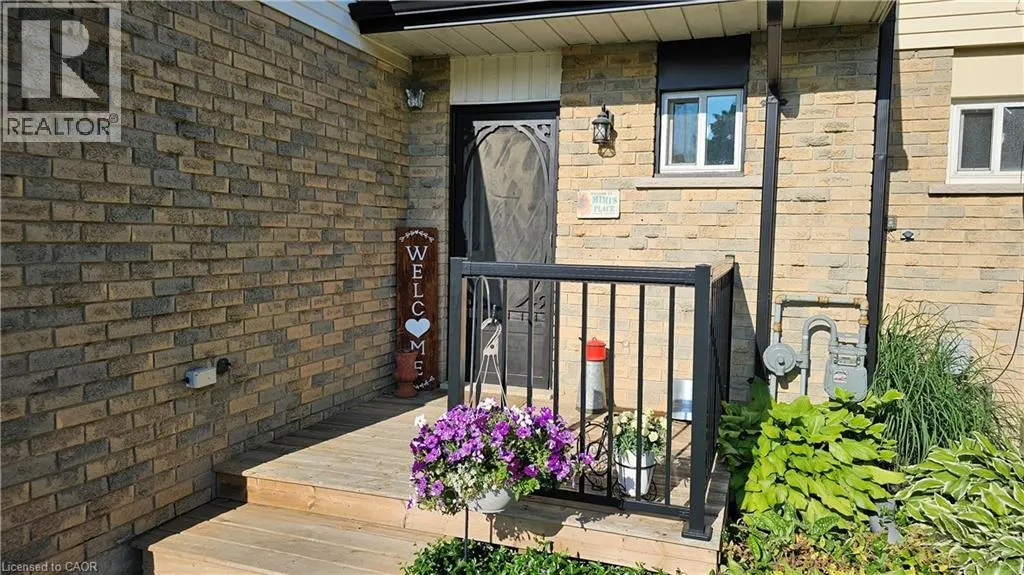 4 PARKSIDE Drive