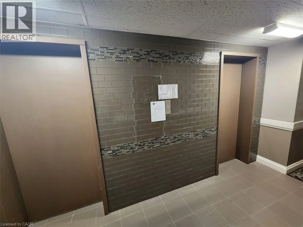 279 CHANDLER Drive Unit# 706 #706