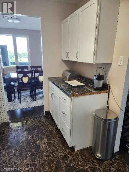 279 CHANDLER Drive Unit# 706 #706