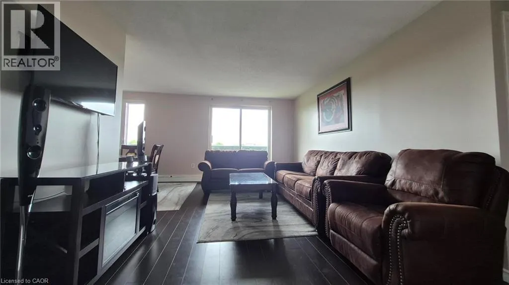 279 CHANDLER Drive Unit# 706 #706