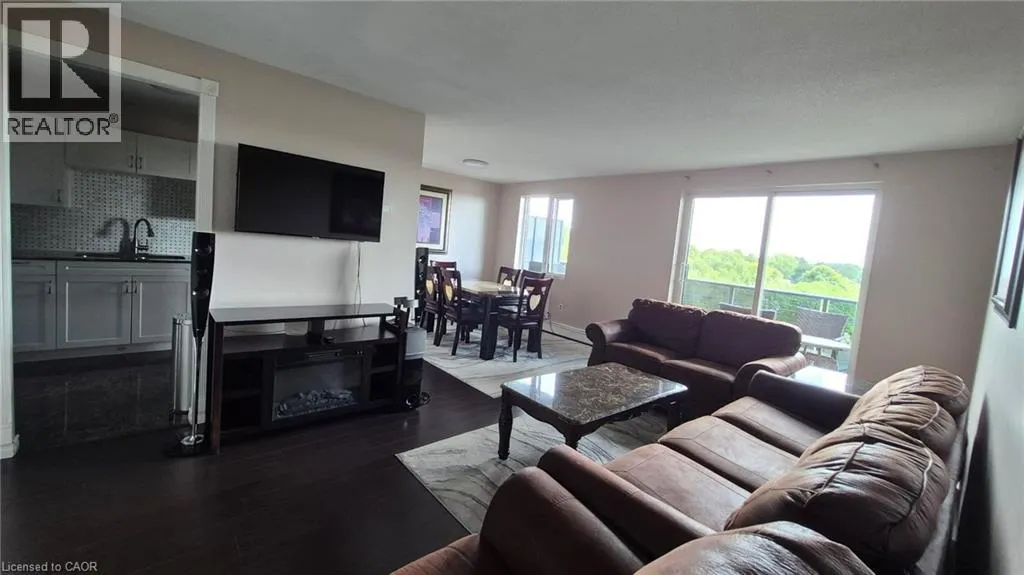 279 CHANDLER Drive Unit# 706 #706