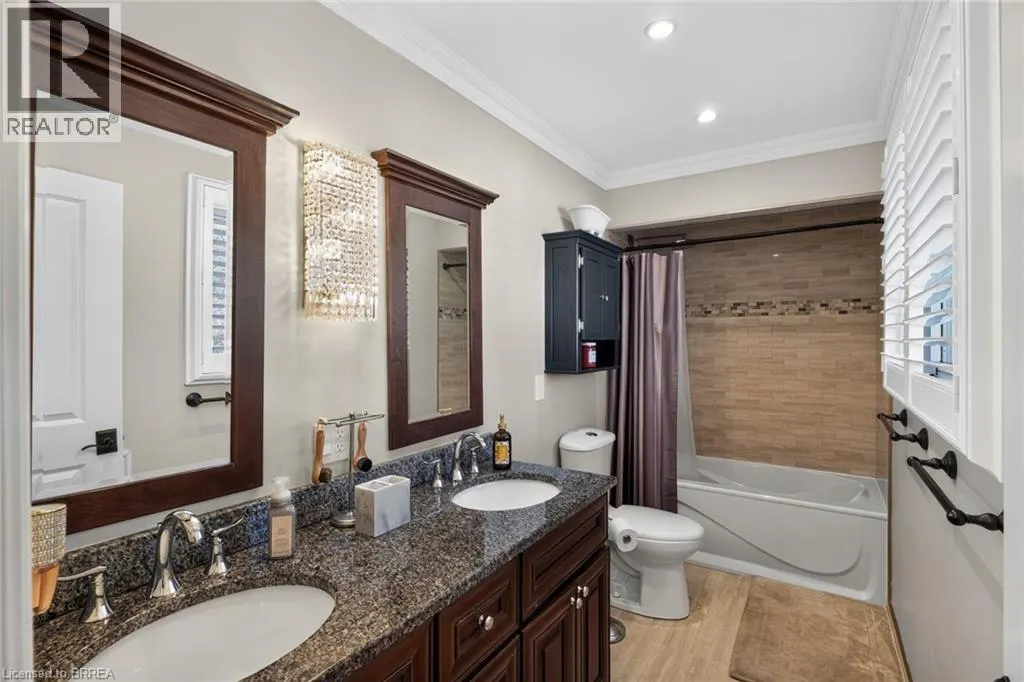 20 JAPONICA Crescent