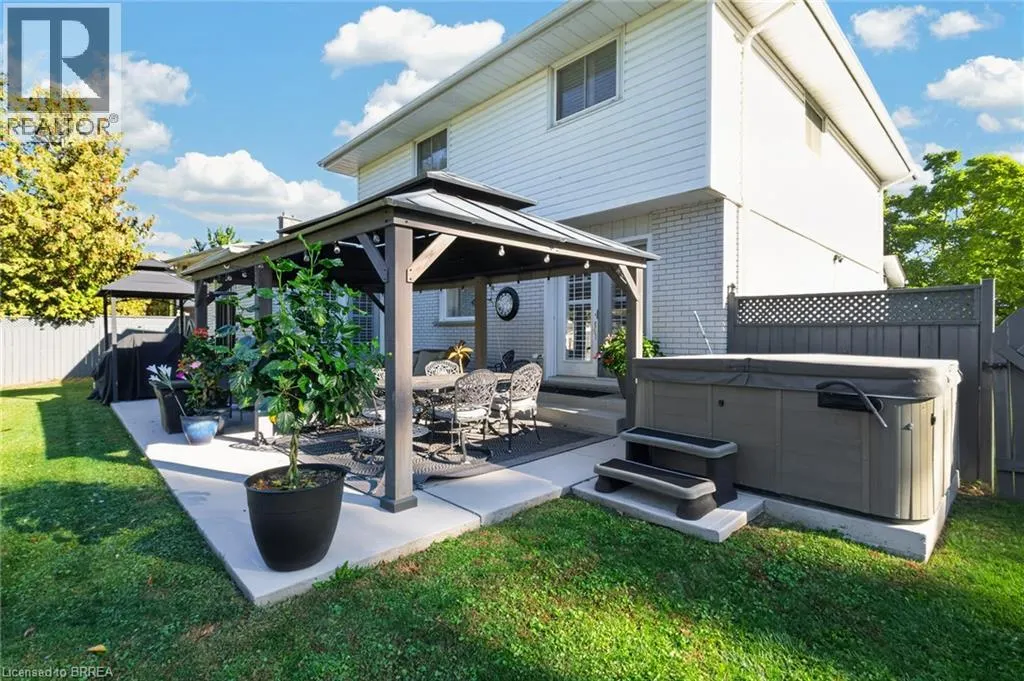 20 JAPONICA Crescent