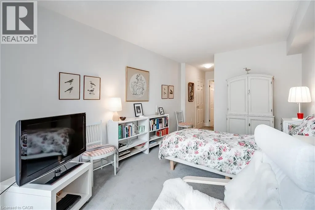 221 ROBINSON Street Unit# 307 #307