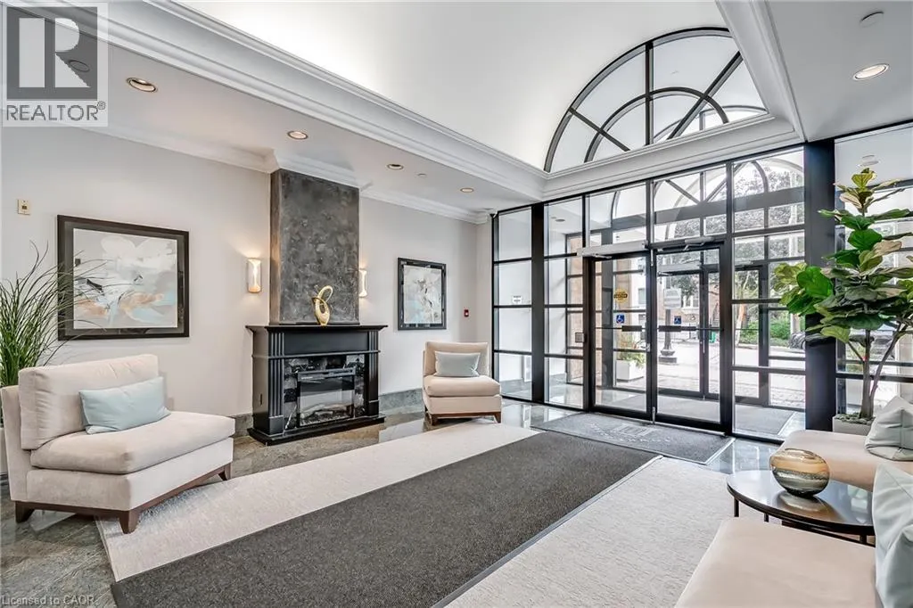 221 ROBINSON Street Unit# 307 #307