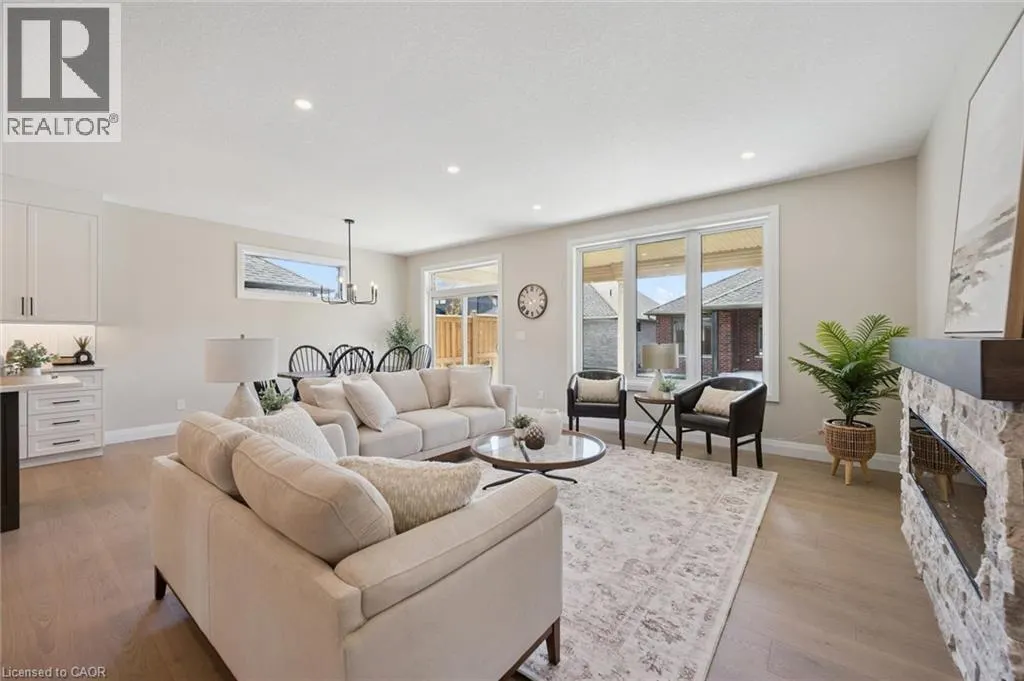 79 SOUTH PARKWOOD Boulevard