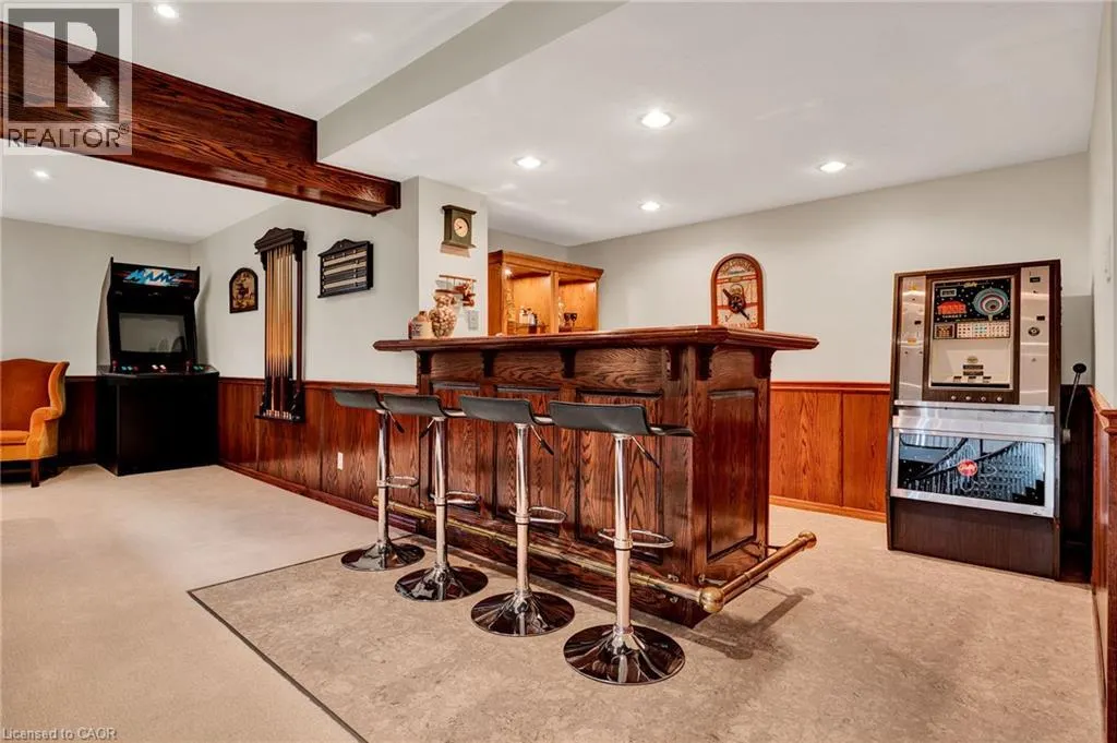 10 MEADOW HEIGHTS Drive