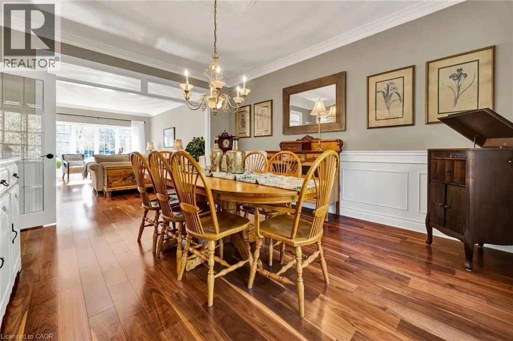 10 MEADOW HEIGHTS Drive