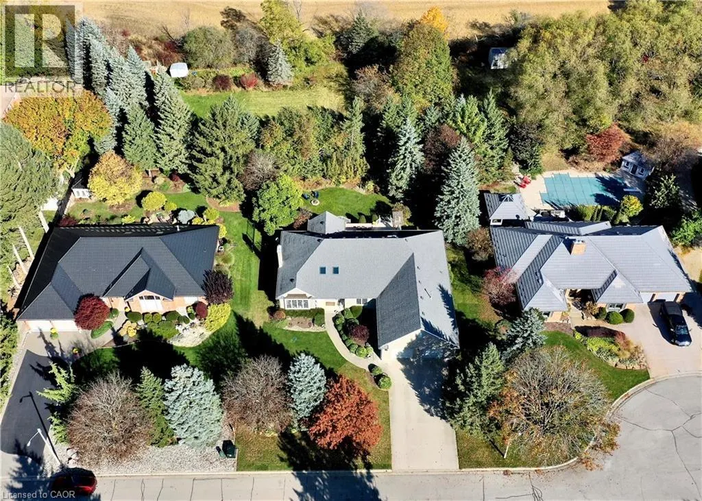 10 MEADOW HEIGHTS Drive