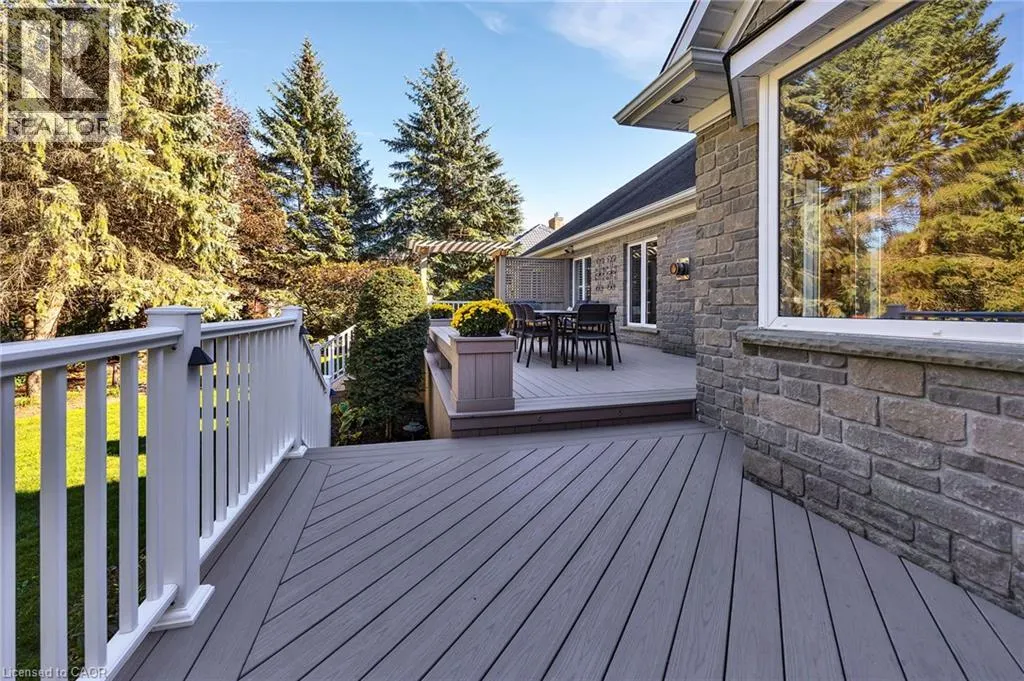 10 MEADOW HEIGHTS Drive