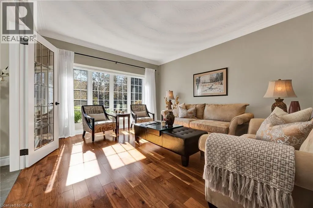 10 MEADOW HEIGHTS Drive