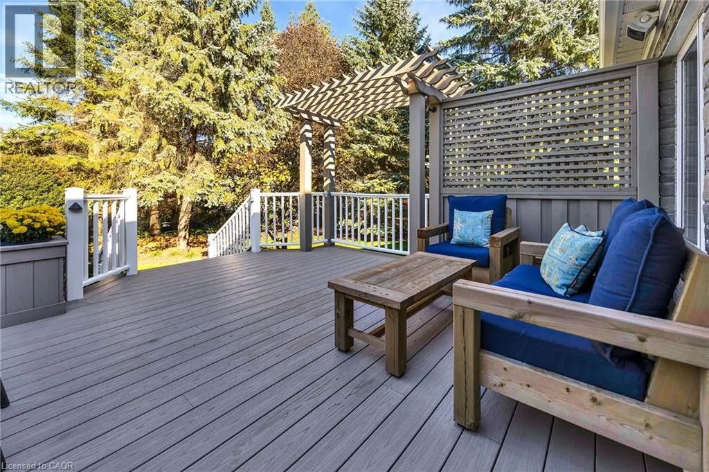 10 MEADOW HEIGHTS Drive