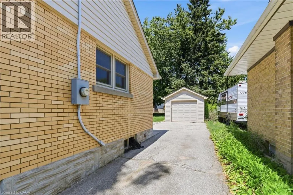 184 MURDOCK Avenue