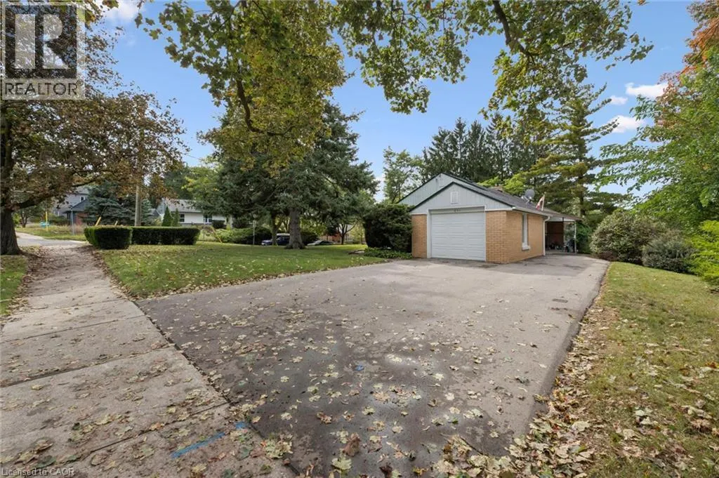 65 BELMONT Avenue W