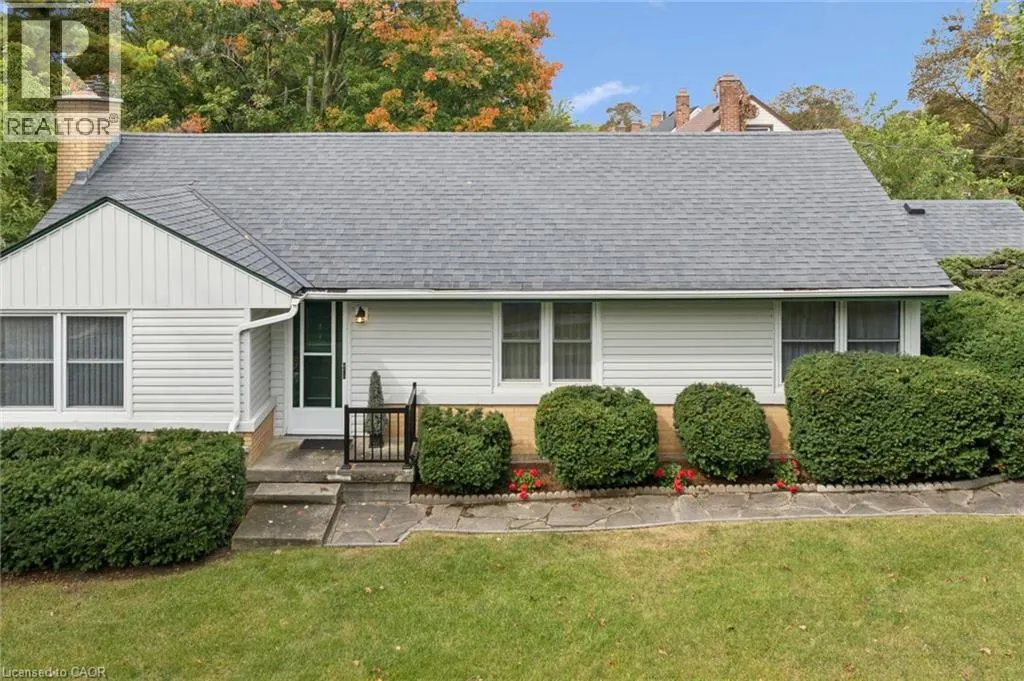 65 BELMONT Avenue W