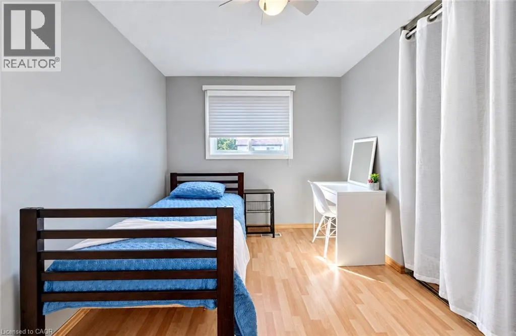 136 SEKURA Crescent
