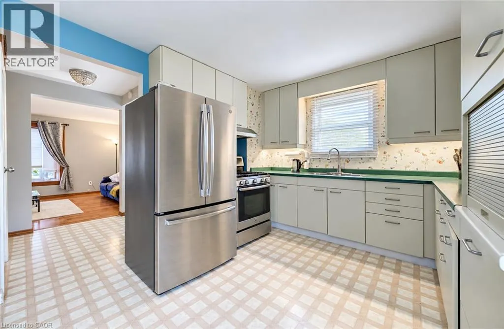 136 SEKURA Crescent