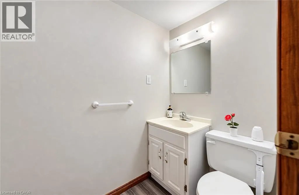136 SEKURA Crescent