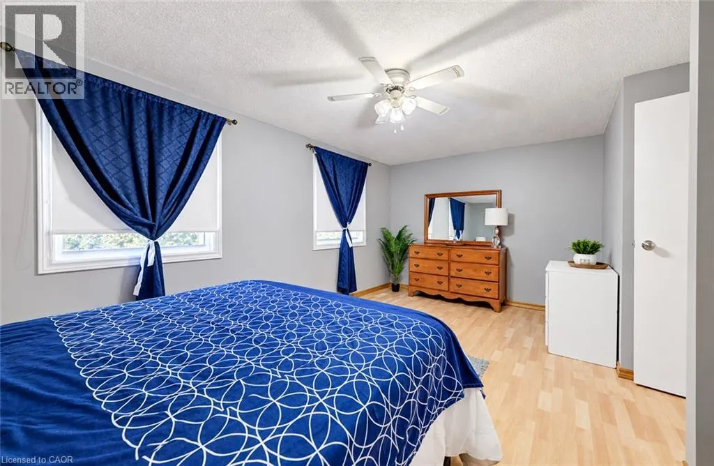 136 SEKURA Crescent
