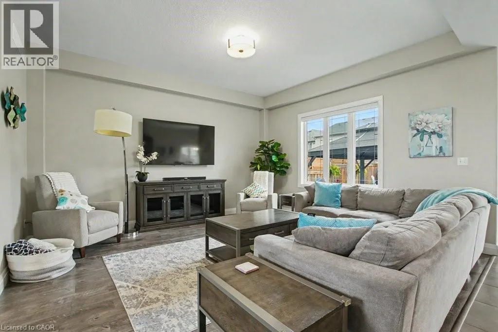157 GREEN GATE Boulevard