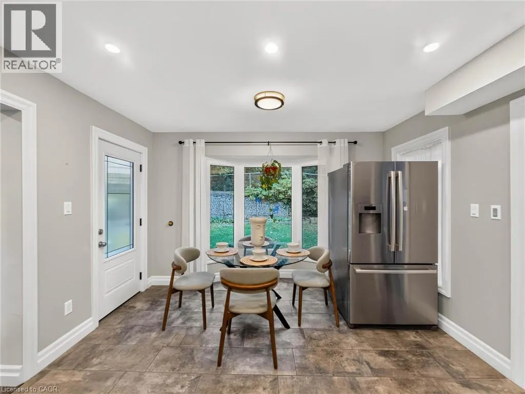 12 SUNDROP Court