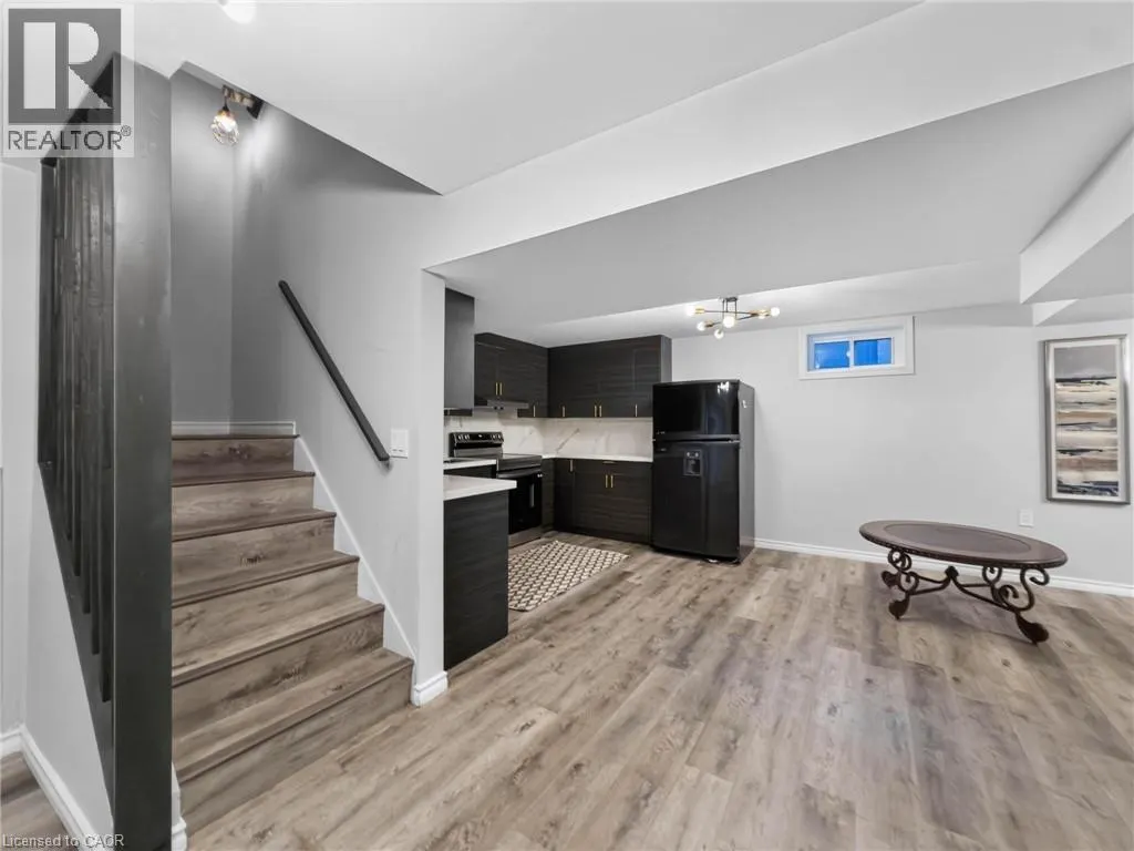 12 SUNDROP Court