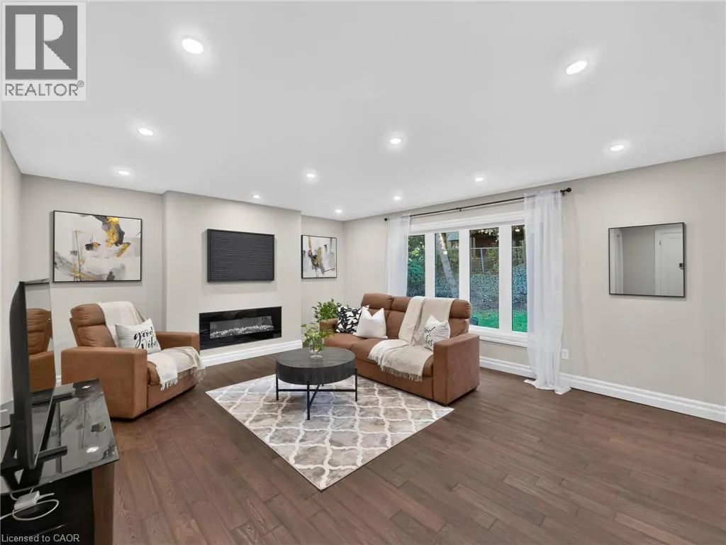 12 SUNDROP Court