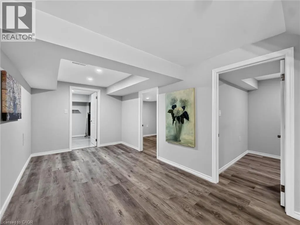 12 SUNDROP Court